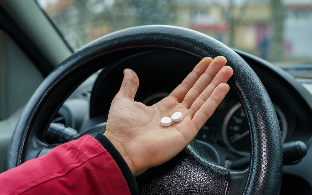 Autorijden met medicijnen: wat mag wel en wat mag niet?